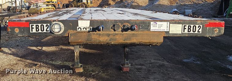 image for item DN7149 2001 Transcraft  flatbed trailer