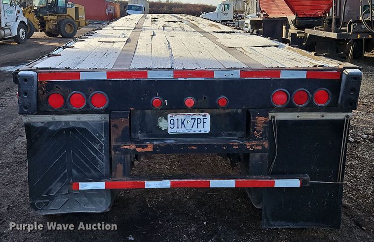 image for item DN7149 2001 Transcraft  flatbed trailer
