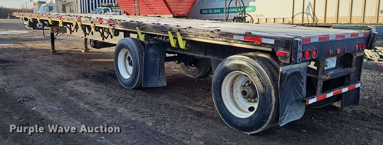 image for item DN7149 2001 Transcraft  flatbed trailer
