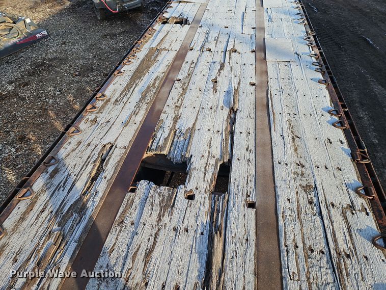 image for item DN7149 2001 Transcraft  flatbed trailer