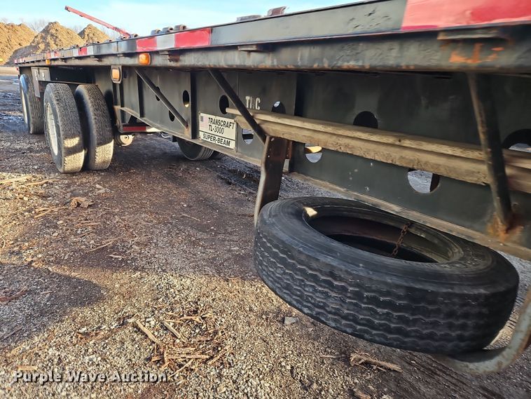 image for item DN7149 2001 Transcraft  flatbed trailer