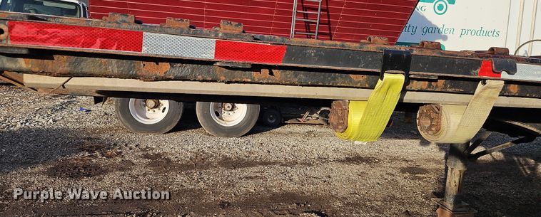 image for item DN7149 2001 Transcraft  flatbed trailer
