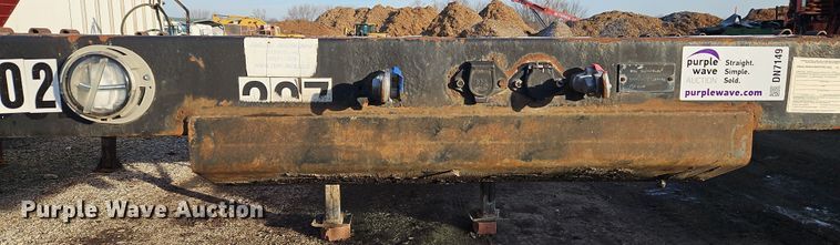 image for item DN7149 2001 Transcraft  flatbed trailer