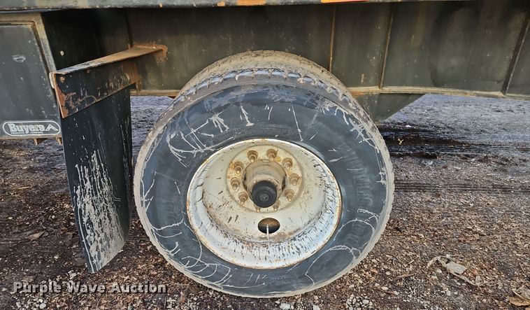 image for item DN7149 2001 Transcraft  flatbed trailer