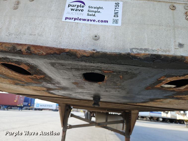 image for item DN7156 1999 Trailmobile  refrigerated van trailer