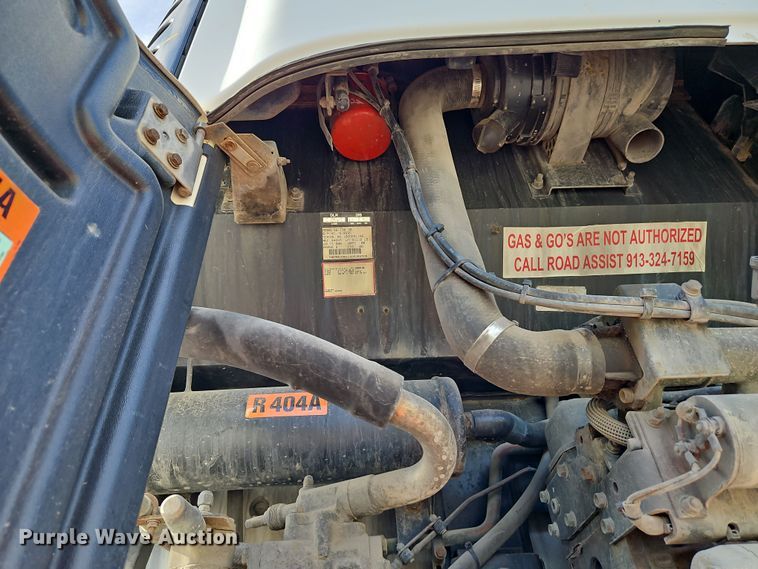 image for item DN7156 1999 Trailmobile  refrigerated van trailer