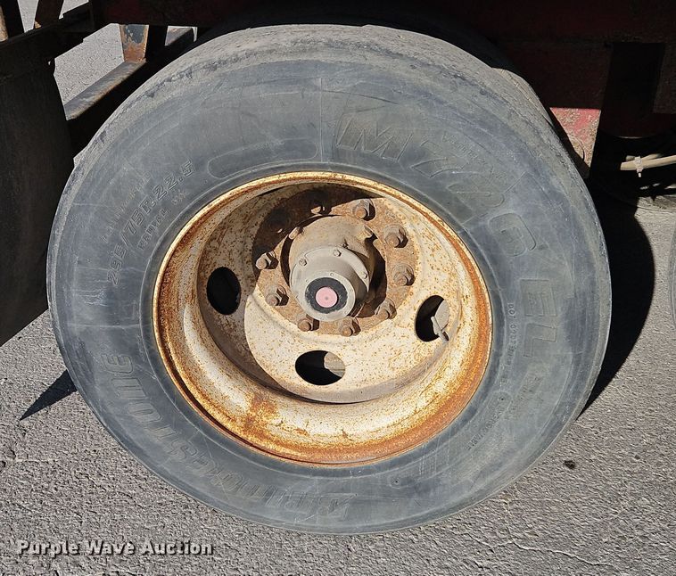 image for item DN7156 1999 Trailmobile  refrigerated van trailer