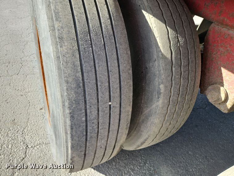 image for item DN7156 1999 Trailmobile  refrigerated van trailer