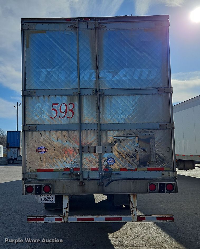 image for item DN7157 2004 Utility VS2RA  refrigerated van trailer