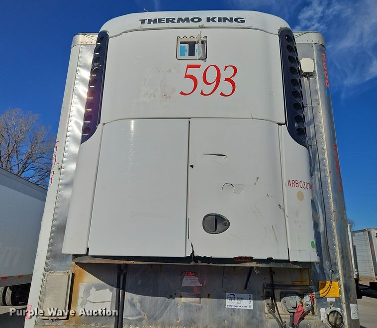 image for item DN7157 2004 Utility VS2RA  refrigerated van trailer