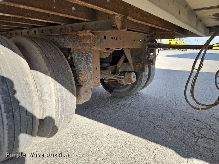 image for item DN7157 2004 Utility VS2RA  refrigerated van trailer