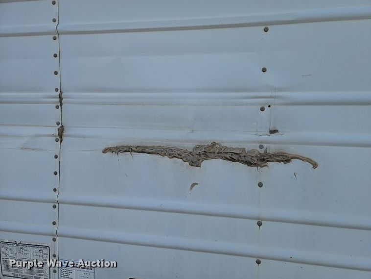 image for item DN7157 2004 Utility VS2RA  refrigerated van trailer