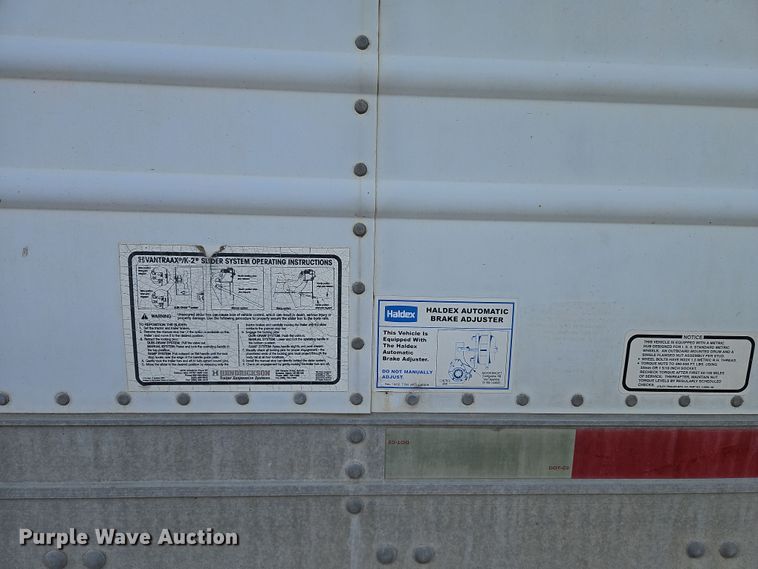 image for item DN7157 2004 Utility VS2RA  refrigerated van trailer