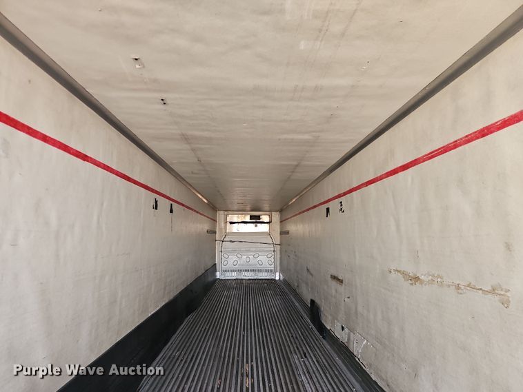 image for item DN7157 2004 Utility VS2RA  refrigerated van trailer