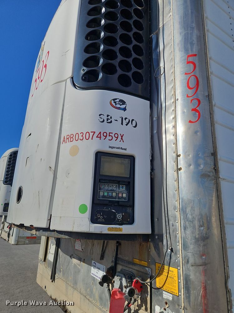 image for item DN7157 2004 Utility VS2RA  refrigerated van trailer