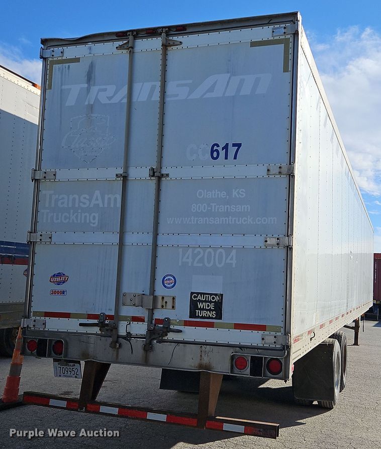 image for item DN7158 2005 Utility VS2RA  refrigerated van trailer