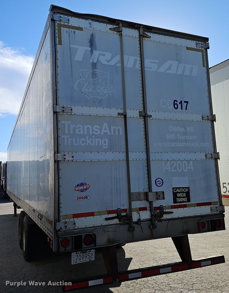 image for item DN7158 2005 Utility VS2RA  refrigerated van trailer