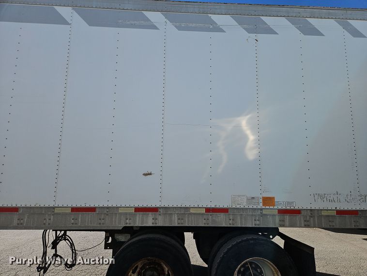 image for item DN7158 2005 Utility VS2RA  refrigerated van trailer