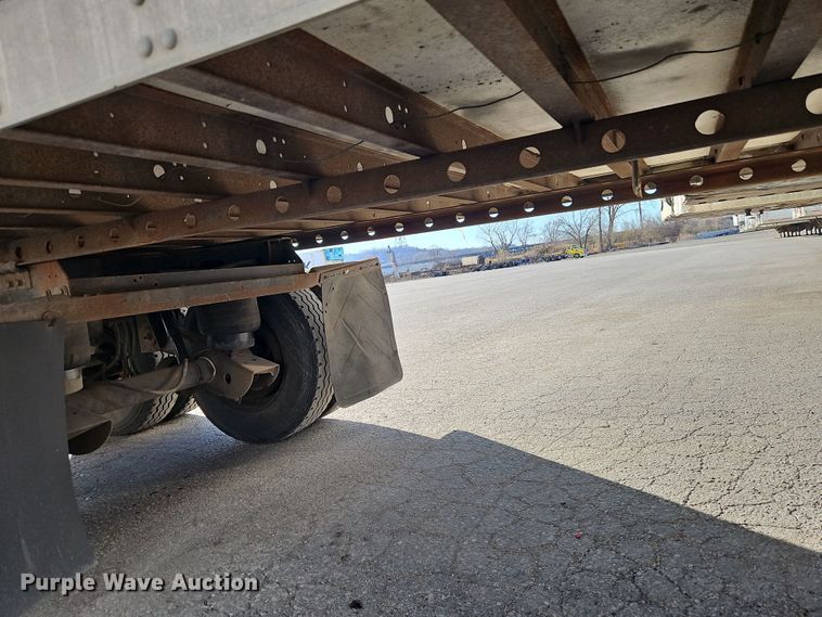 image for item DN7158 2005 Utility VS2RA  refrigerated van trailer