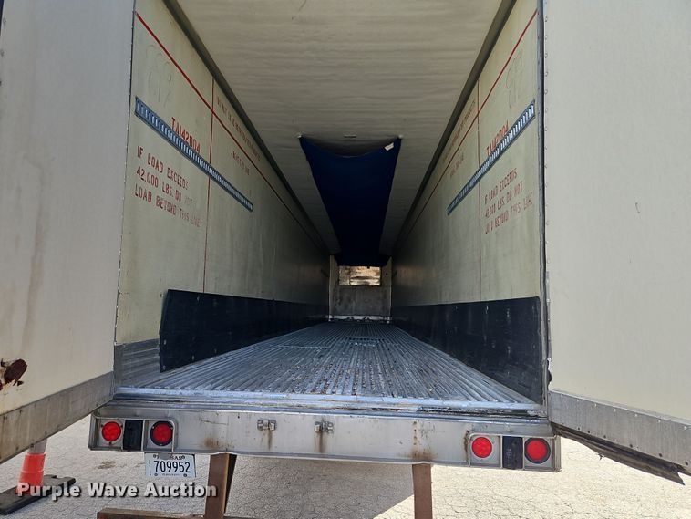 image for item DN7158 2005 Utility VS2RA  refrigerated van trailer