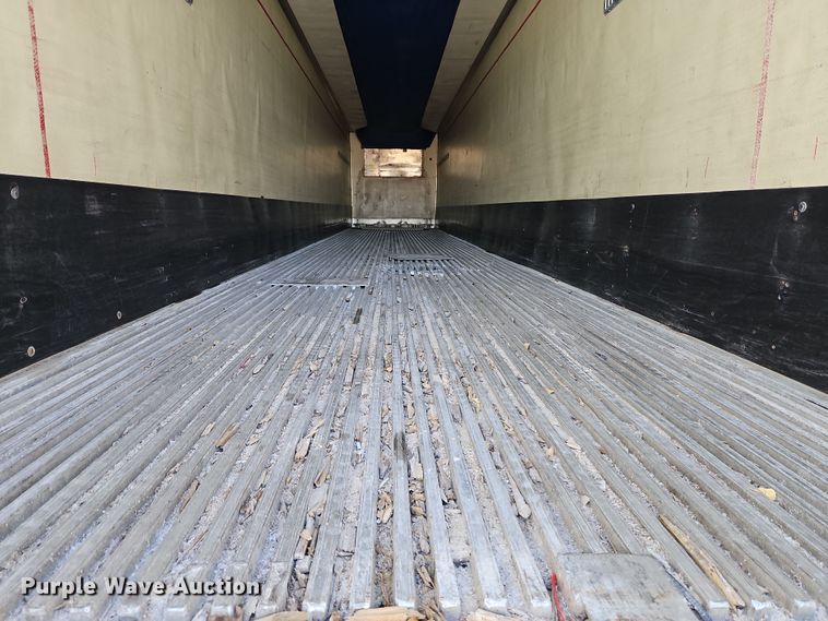 image for item DN7158 2005 Utility VS2RA  refrigerated van trailer