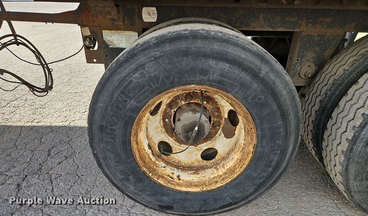 image for item DN7158 2005 Utility VS2RA  refrigerated van trailer