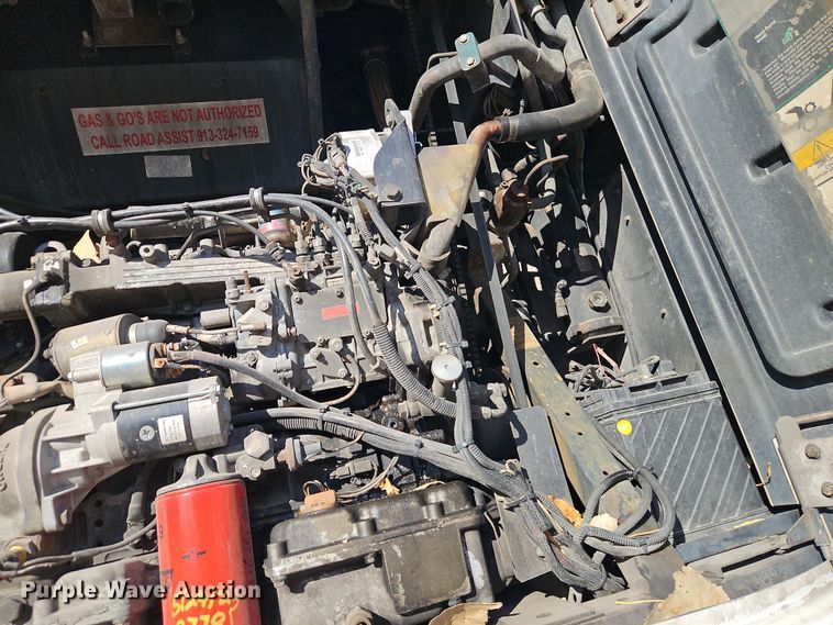 image for item DN7158 2005 Utility VS2RA  refrigerated van trailer