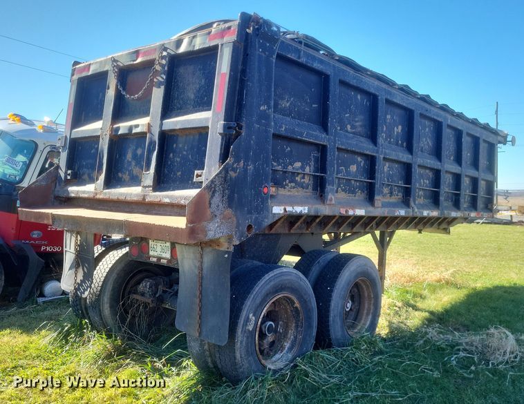 image for item DO4769 1987 Hilbilt  end dump trailer