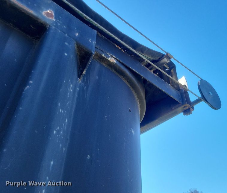 image for item DO4769 1987 Hilbilt  end dump trailer