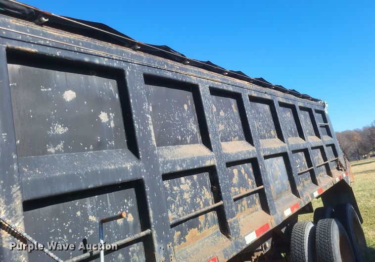 image for item DO4769 1987 Hilbilt  end dump trailer