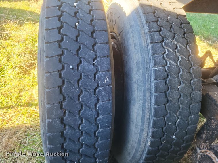 image for item DO4769 1987 Hilbilt  end dump trailer