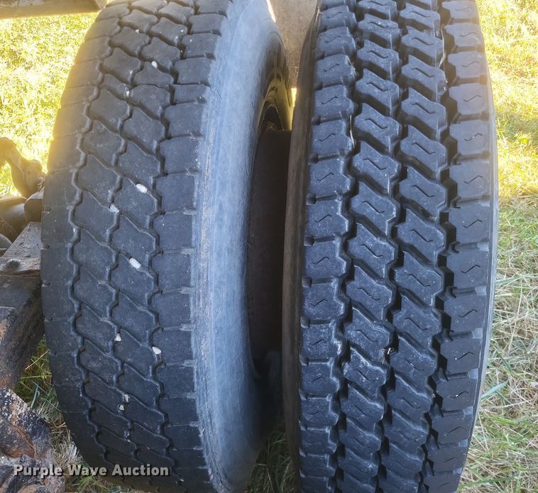 image for item DO4769 1987 Hilbilt  end dump trailer