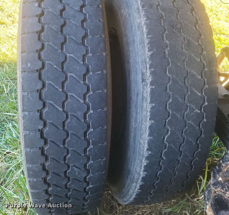 image for item DO4769 1987 Hilbilt  end dump trailer