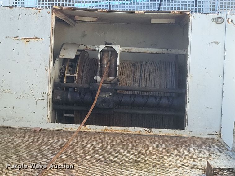 image for item DO4772 2000 Chevrolet C7500 utility / service truck