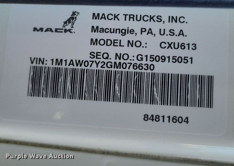 image for item DO4773 2016 Mack CXU613  semi truck