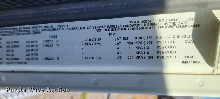 image for item DO4773 2016 Mack CXU613  semi truck