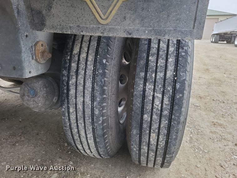 image for item DO4776 2016 Trailstar  end dump trailer