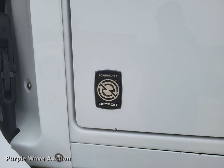 image for item DO4778 2016 Western Star 5700XE  semi truck