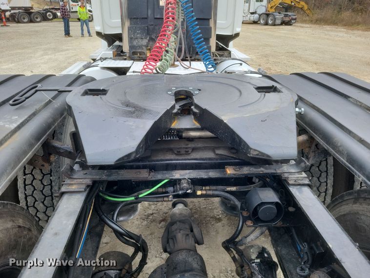 image for item DO4778 2016 Western Star 5700XE  semi truck