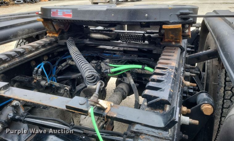 image for item DO4778 2016 Western Star 5700XE  semi truck