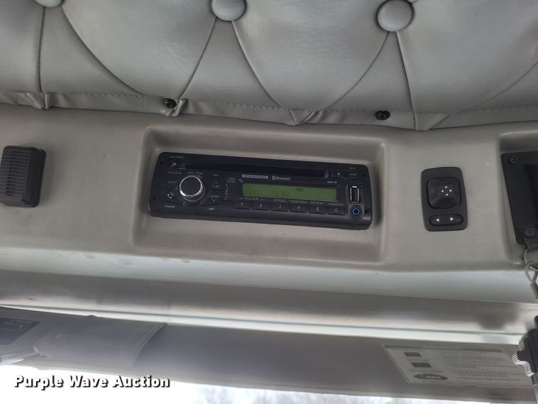 image for item DO4778 2016 Western Star 5700XE  semi truck