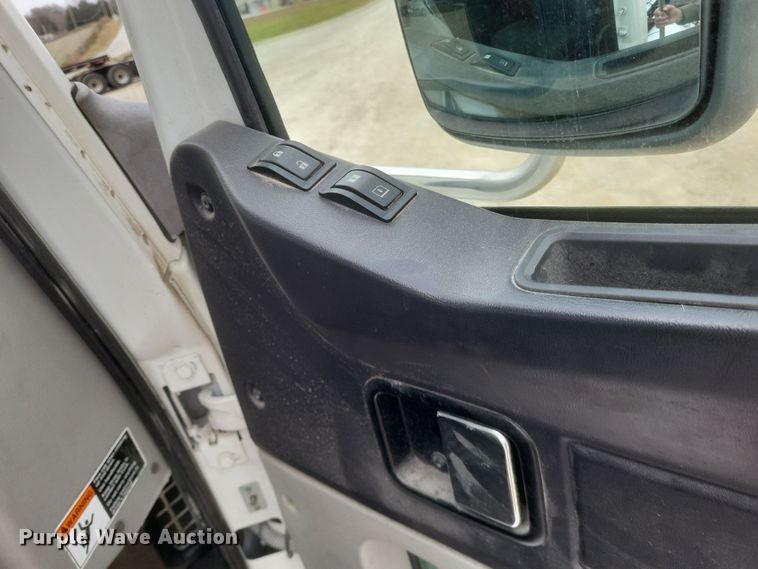 image for item DO4778 2016 Western Star 5700XE  semi truck