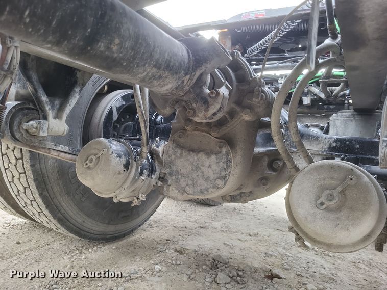 image for item DO4778 2016 Western Star 5700XE  semi truck