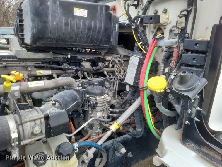 image for item DO4778 2016 Western Star 5700XE  semi truck