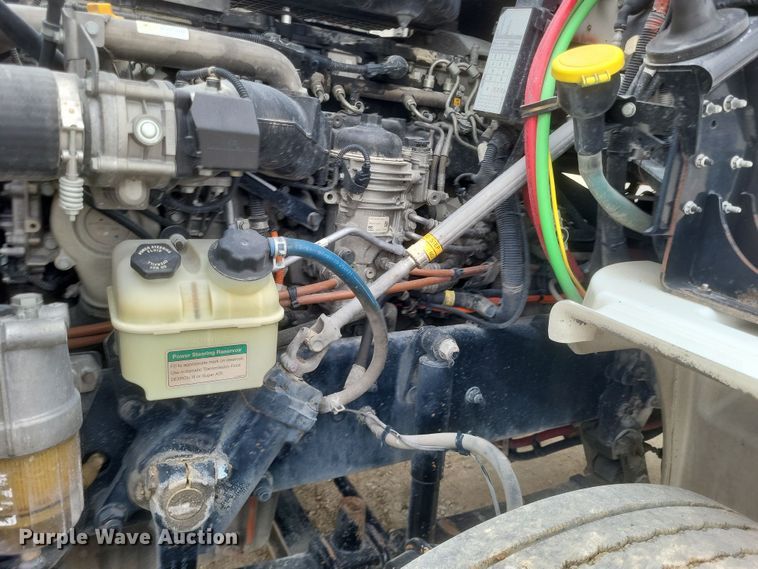 image for item DO4778 2016 Western Star 5700XE  semi truck