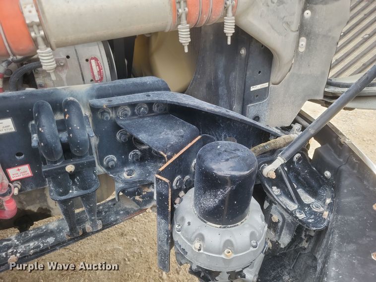 image for item DO4778 2016 Western Star 5700XE  semi truck