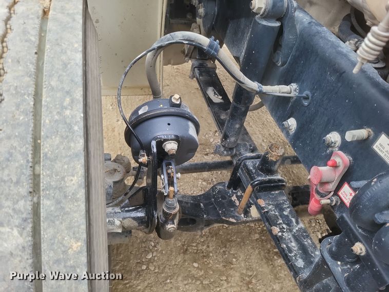 image for item DO4778 2016 Western Star 5700XE  semi truck