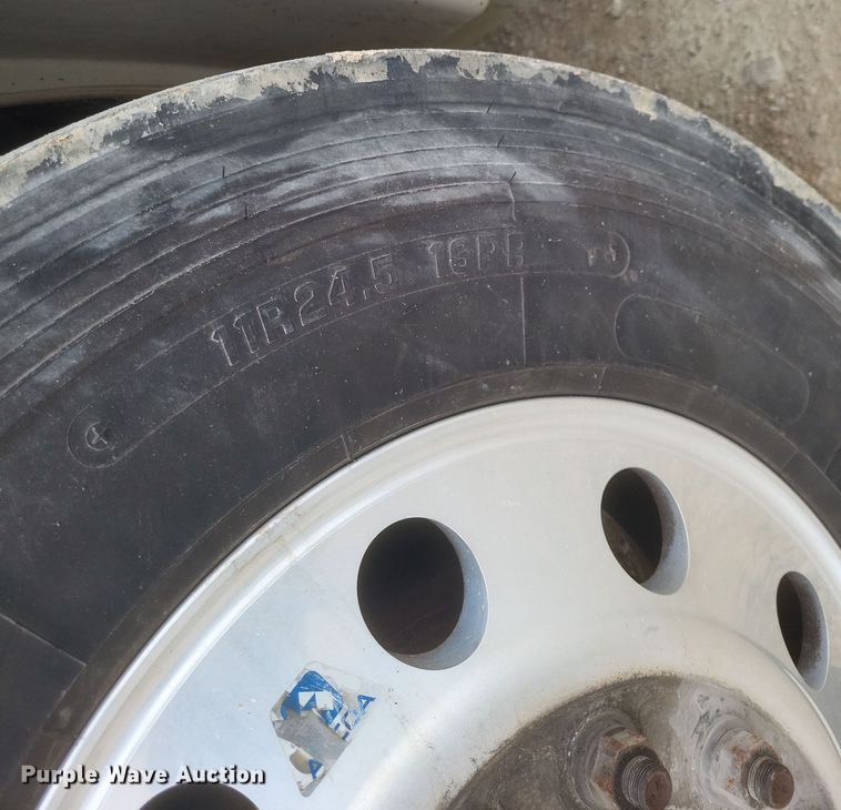 image for item DO4778 2016 Western Star 5700XE  semi truck