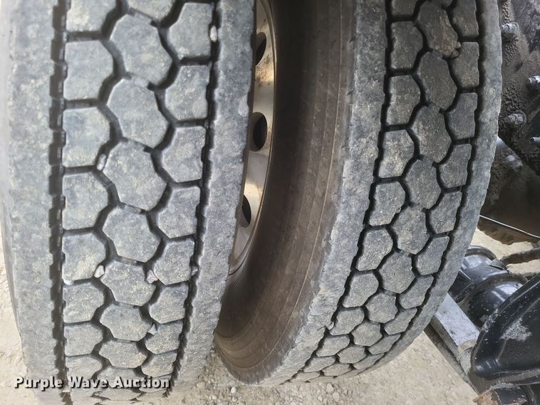 image for item DO4778 2016 Western Star 5700XE  semi truck