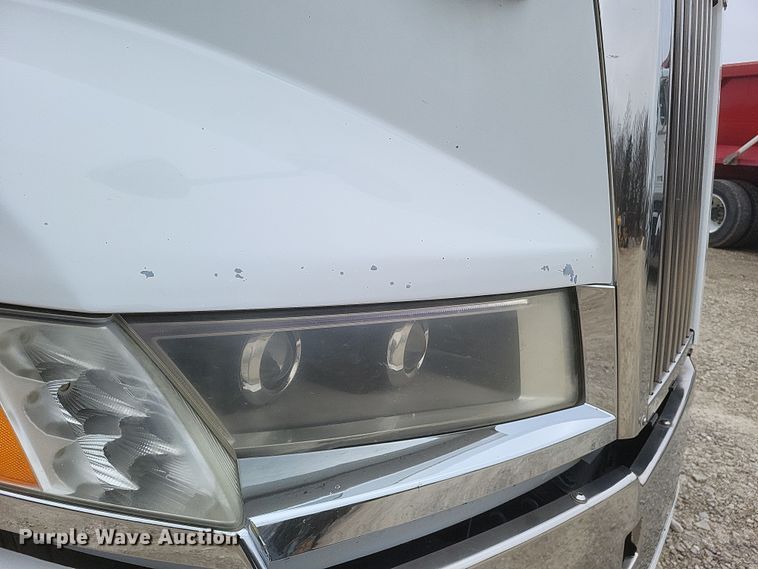 image for item DO4780 2016 Western Star 5700XE  semi truck